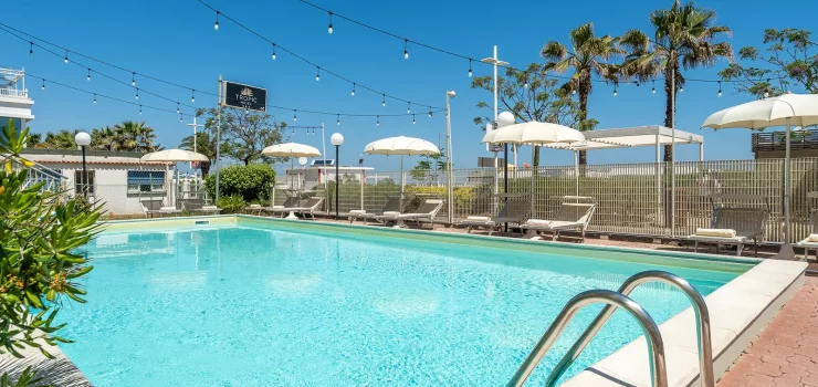 Hotel Tropic