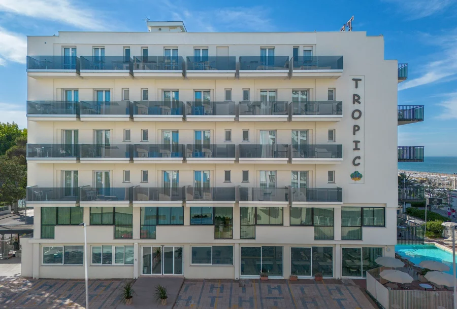 Hotel Tropic